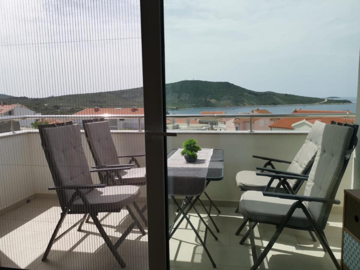 Ristovic Apartment Primosten Bagian luar foto
