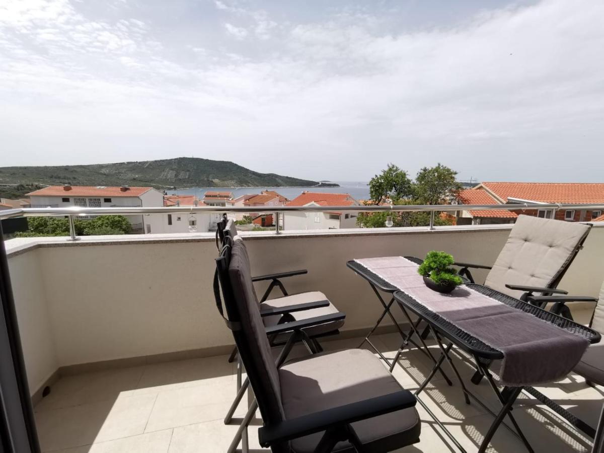 Ristovic Apartment Primosten Bagian luar foto
