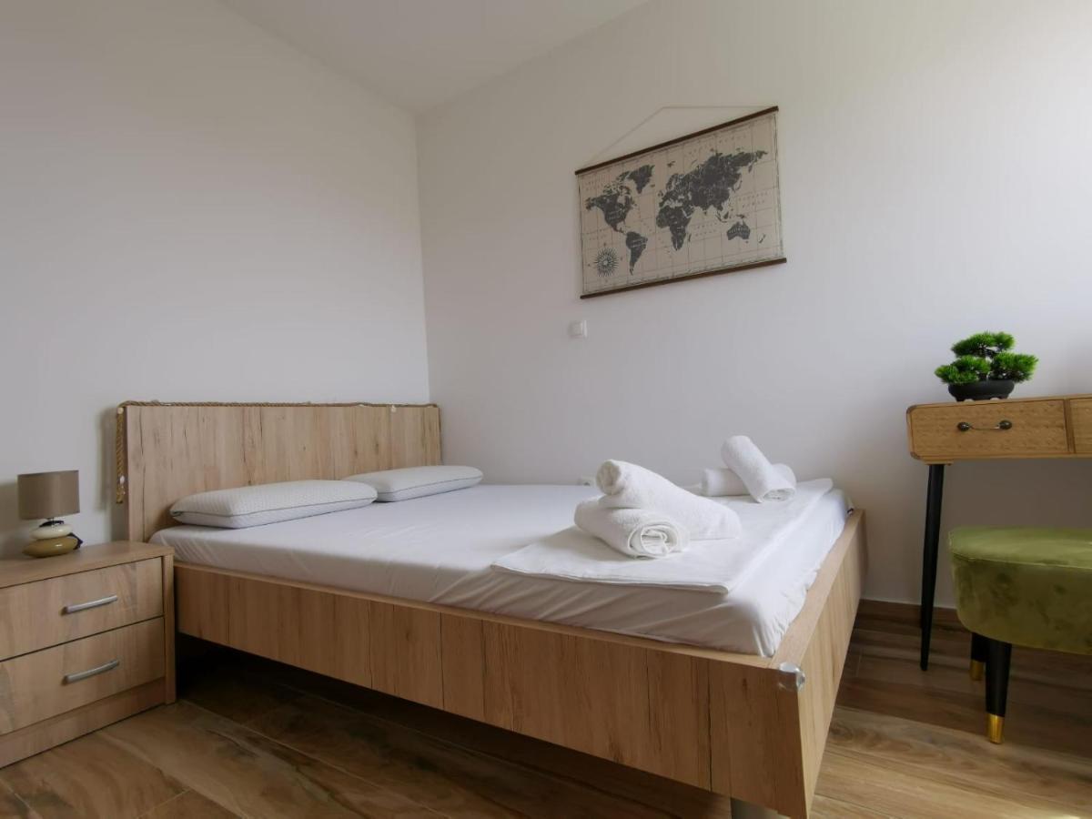 Ristovic Apartment Primosten Bagian luar foto