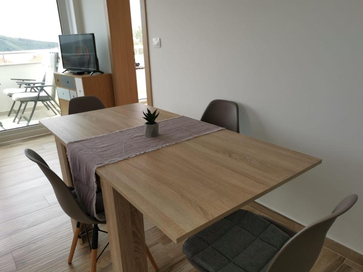 Ristovic Apartment Primosten Bagian luar foto