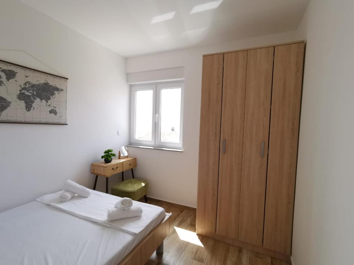 Ristovic Apartment Primosten Bagian luar foto